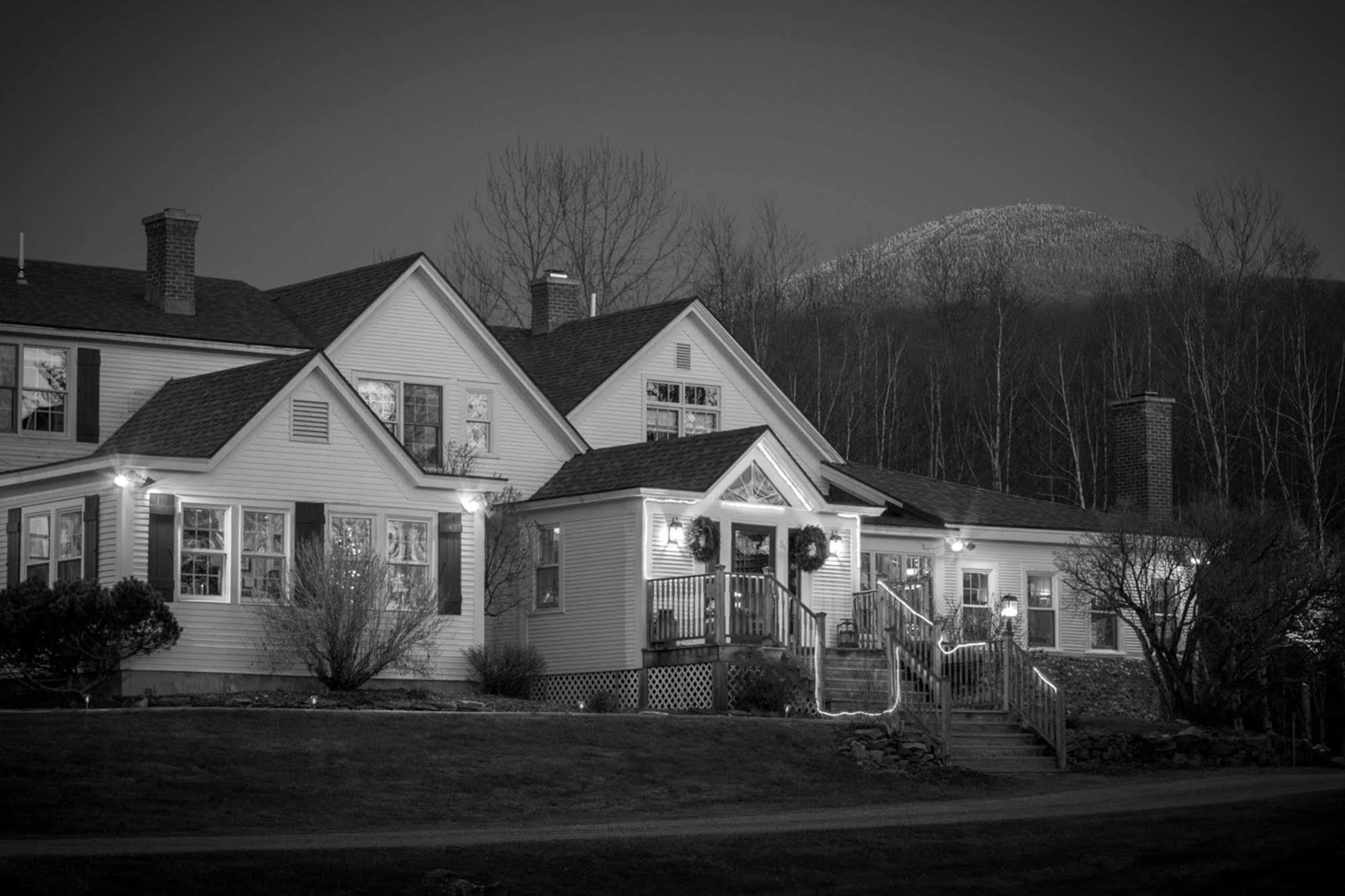 The Red Clover Inn Mendon Exterior photo